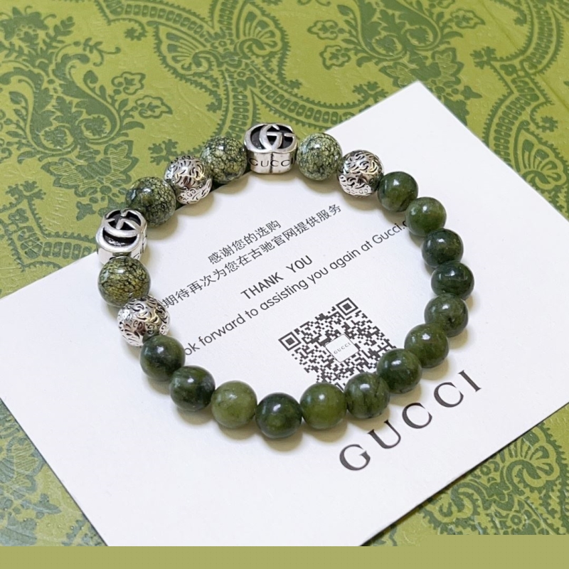 G*u*i bracelets